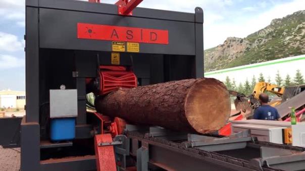 Bucaklı makine ustaları, 10 işçinin yapacağı işi tek makineye sığdırdı
